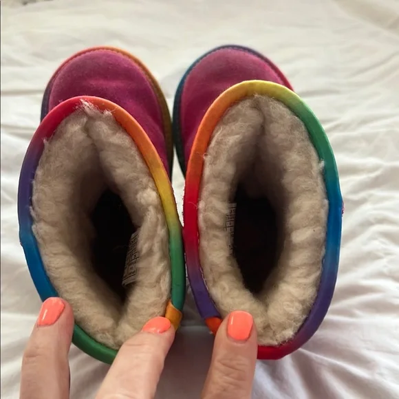 Ugg toddler boots - Picture 3 of 9